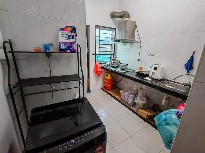 Rumah Teres 2-Tingkat untuk Disewa di Skudai (Johor) - Vincent Tea - Kitchen - PropertyGuru.com.my