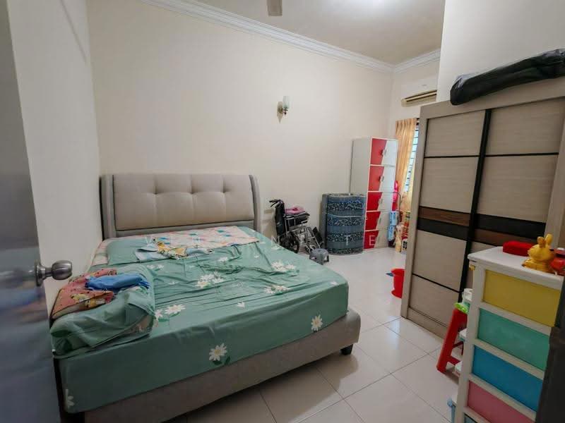 Rumah Teres 2-Tingkat untuk Disewa di Skudai (Johor) - Vincent Tea - Bedroom - PropertyGuru.com.my