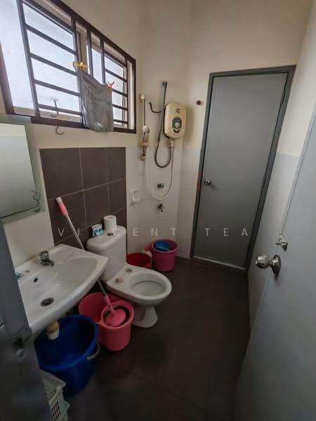 Rumah Teres 2-Tingkat untuk Disewa di Skudai (Johor) - Vincent Tea - Bathroom - PropertyGuru.com.my