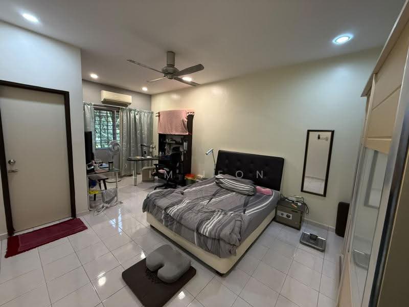 Semi-Detached House for Sale in Kampung Batu Belah (Klang) - Lim Jeon - Bedroom - PropertyGuru.com.my