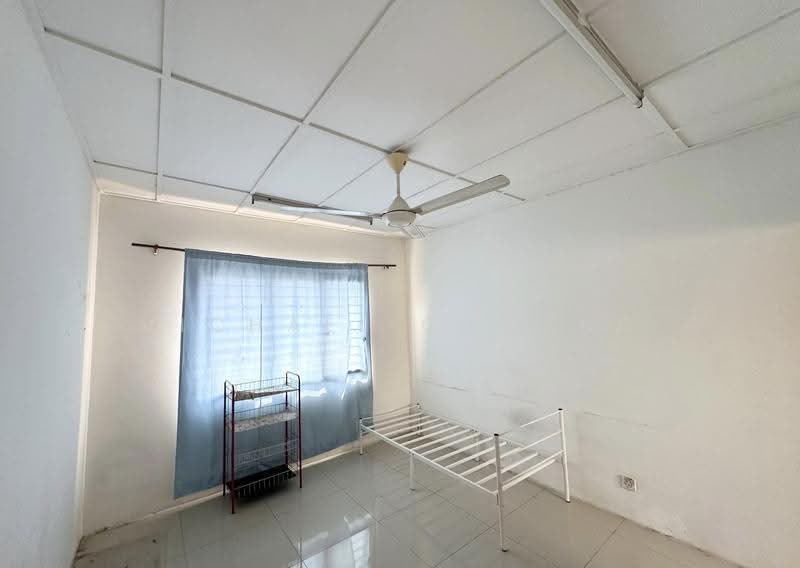 Apartment for Sale at Pangsapuri Saraka - Michael Choong - Bedroom - PropertyGuru.com.my