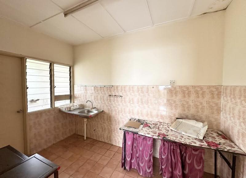 Apartment for Sale at Pangsapuri Saraka - Michael Choong - Kitchen - PropertyGuru.com.my