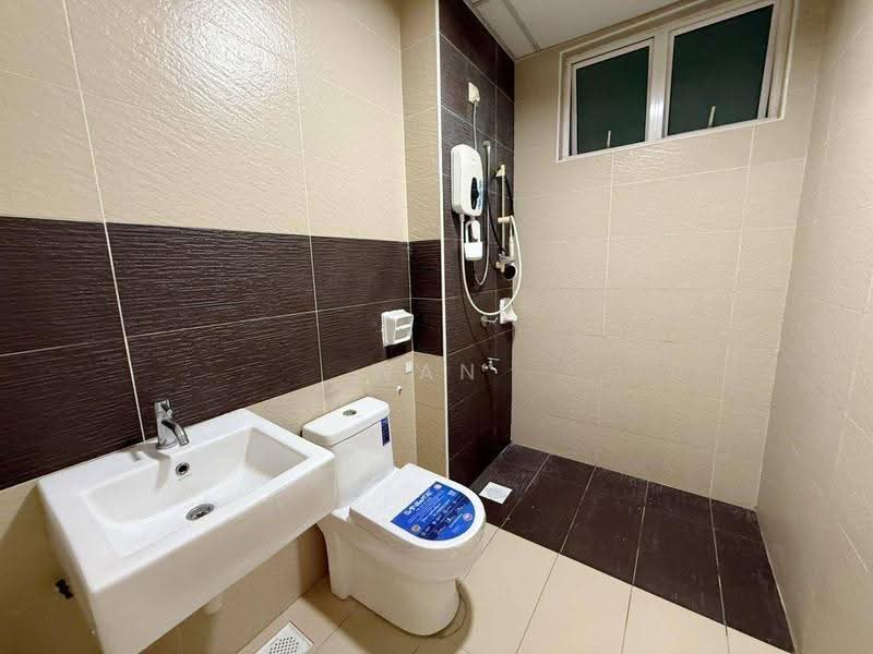Apartment for Sale at Perling Heights Apartments - Wan Ning - Bathroom - PropertyGuru.com.my