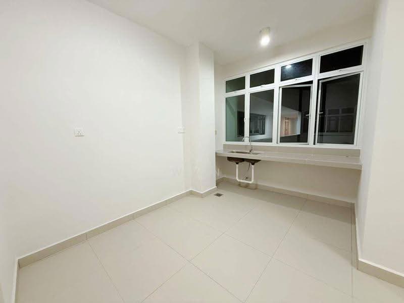 Apartment for Sale at Perling Heights Apartments - Wan Ning - Kitchen - PropertyGuru.com.my