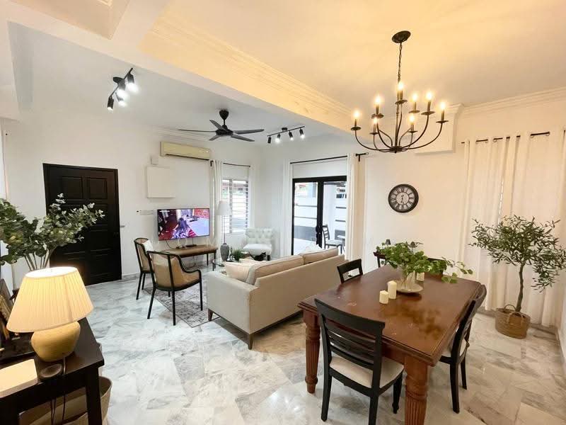 Semi-Detached House for Sale in Bandar Tasik Puteri (Rawang) - Luqman Ramli - Living Room - PropertyGuru.com.my