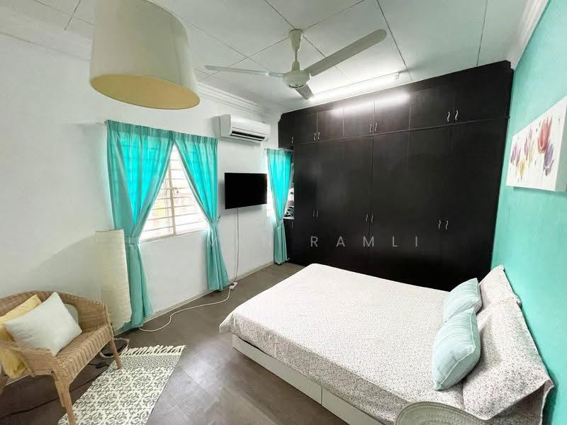 Semi-Detached House for Sale in Bandar Tasik Puteri (Rawang) - Luqman Ramli - Bedroom - PropertyGuru.com.my