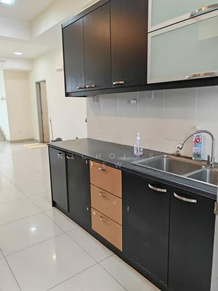Townhouse for Sale in Seri Kembangan (Selangor) - Nicholas Lew - Kitchen - PropertyGuru.com.my