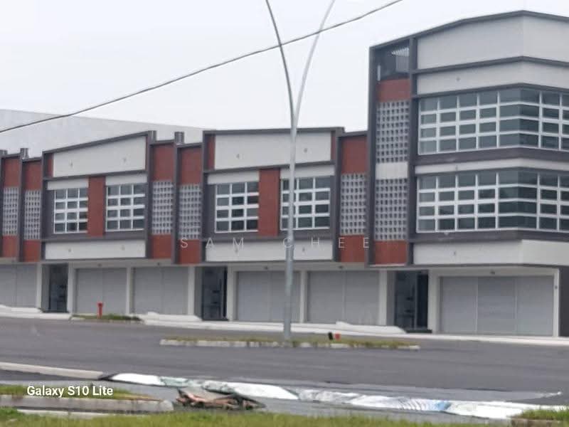Shop / Office untuk Disewa di Seksyen U16 (Shah Alam) - Sam Chee - Exterior - PropertyGuru.com.my