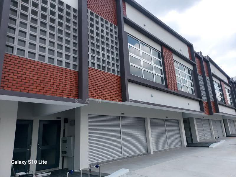 Shop / Office untuk Disewa di Seksyen U16 (Shah Alam) - Sam Chee - Exterior - PropertyGuru.com.my