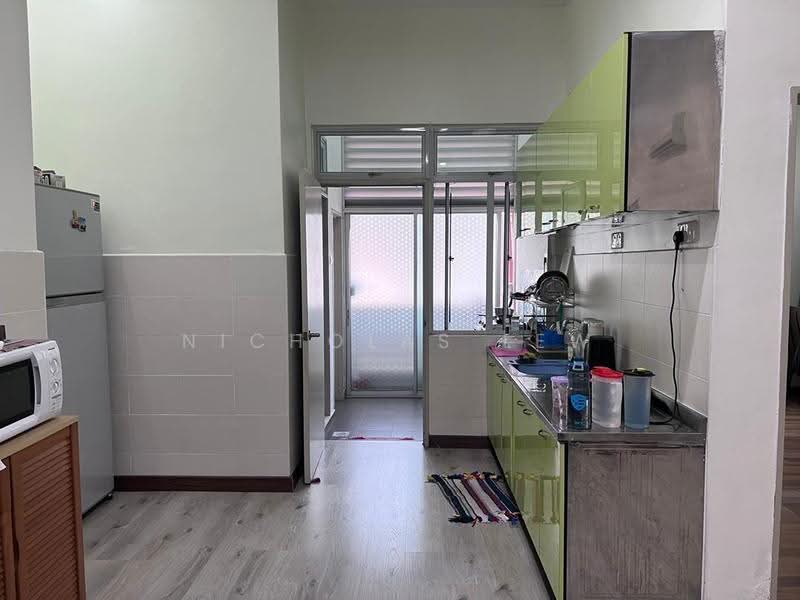 Rumah Bandar untuk Dijual di Seri Kembangan (Selangor) - Nicholas Lew - Kitchen - PropertyGuru.com.my