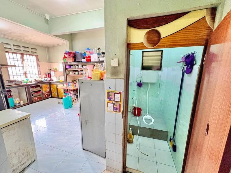 Rumah Teres 1-Tingkat untuk Dijual di Taman Sri Skudai (Skudai) - Fakhrul Imlan - Kitchen - PropertyGuru.com.my