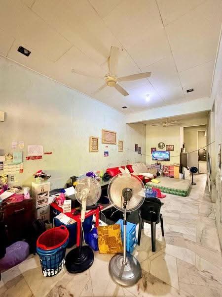 Rumah Teres 1-Tingkat untuk Dijual di Taman Sri Skudai (Skudai) - Fakhrul Imlan - Living Room - PropertyGuru.com.my