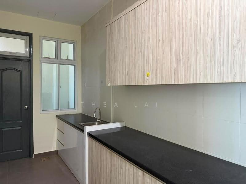 Kediaman Servis untuk Disewa di THE SENAI GARDEN (PANGSAPURI IMPIAN SENAI) - Thea Lai - Kitchen - PropertyGuru.com.my