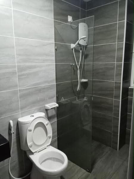 Kediaman Servis untuk Disewa di KSL Residence @ Daya - Thea Lai - Bathroom - PropertyGuru.com.my