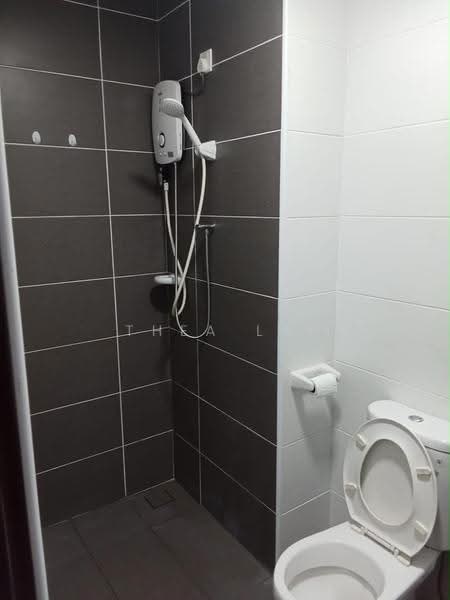Kediaman Servis untuk Disewa di KSL Residence @ Daya - Thea Lai - Bathroom - PropertyGuru.com.my