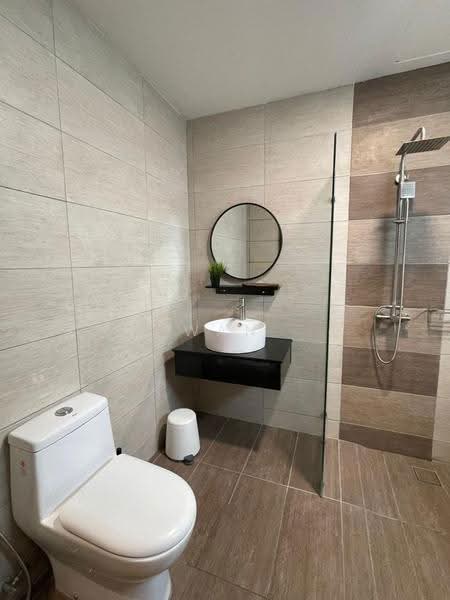 Service Residence for Sale at Molek Regency - Wan Ning - Bathroom - PropertyGuru.com.my