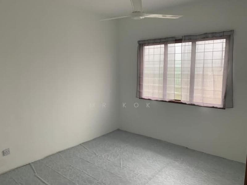 Flat for Sale at Gasing Indah - Mr Kok - Bedroom - PropertyGuru.com.my