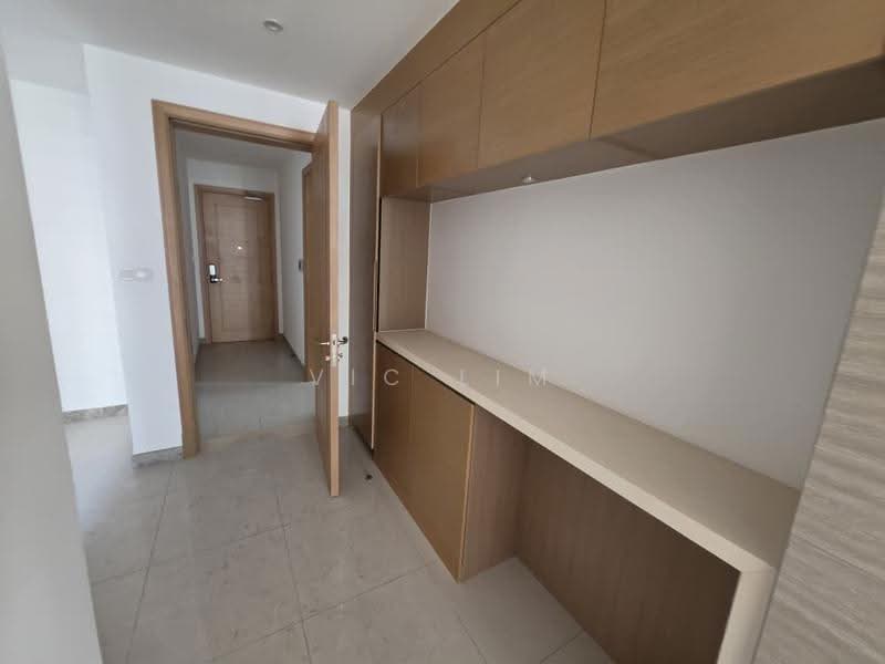 Kediaman Servis untuk Dijual di R&F Princess Cove Phase 1 - Vic Lim - Entrance - PropertyGuru.com.my