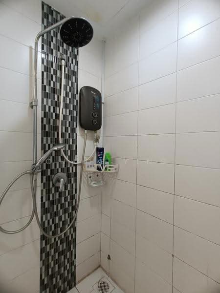 Kediaman Servis untuk Disewa di Greenfield Regency - Chloe Ying - Bathroom - PropertyGuru.com.my