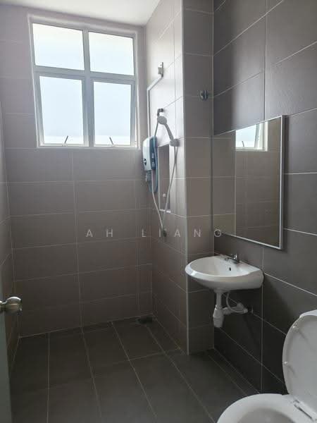 Rumah Teres 2-Tingkat untuk Disewa di Kangkar Pulai (Skudai) - Ah Liang - Bathroom - PropertyGuru.com.my