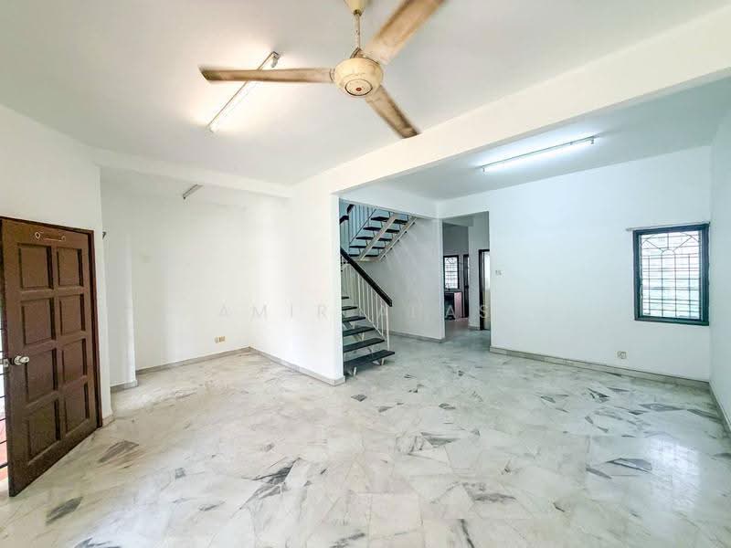 Rumah Teres 2-Tingkat untuk Dijual di Cheras (Kuala Lumpur) - Amir Abas - Living Room - PropertyGuru.com.my