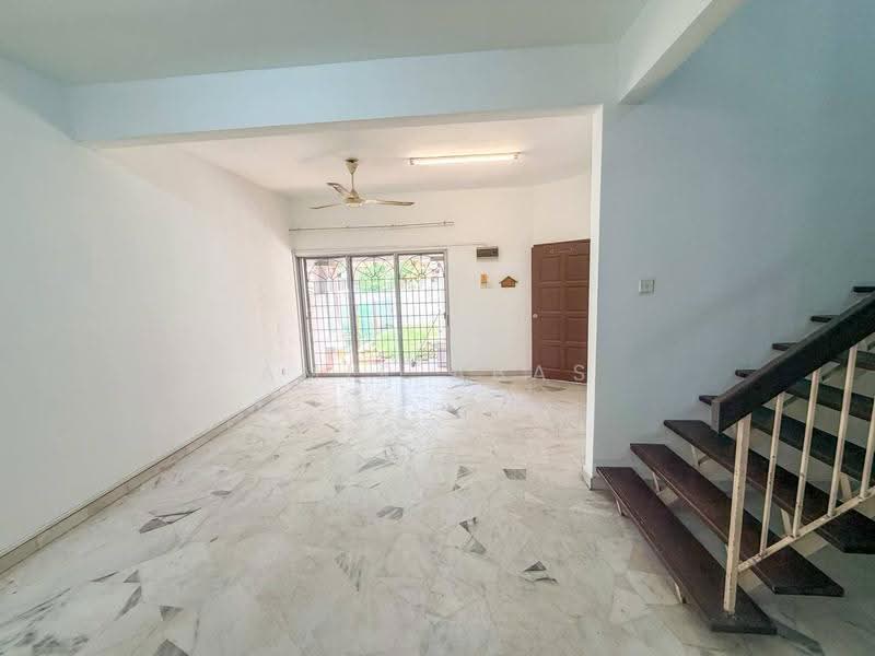 Rumah Teres 2-Tingkat untuk Dijual di Cheras (Kuala Lumpur) - Amir Abas - Living Room - PropertyGuru.com.my