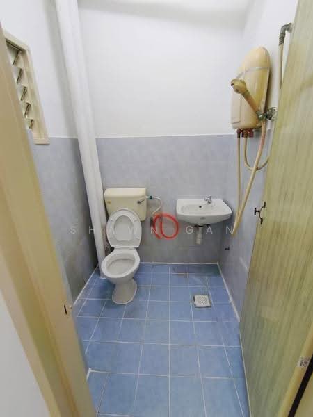 Flat for Rent at Mutiara Magna - Shawn Gan - Bathroom - PropertyGuru.com.my