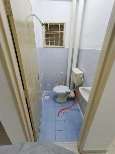 Flat for Rent at Mutiara Magna - Shawn Gan - Bathroom - PropertyGuru.com.my