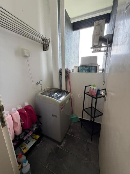 Kediaman Servis untuk Disewa di D'Pristine - Agnes Boo - Balcony - PropertyGuru.com.my