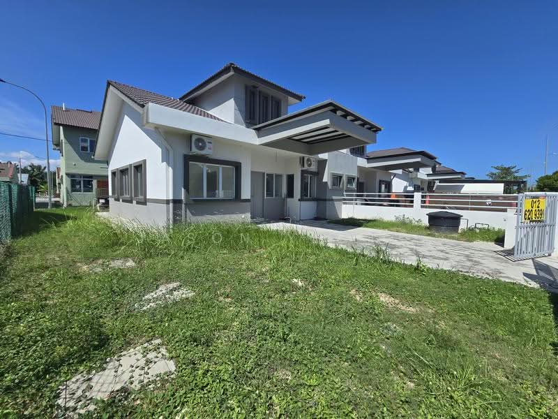 Semi-Detached House for Sale in Pulau Indah (Klang) - Jason Yeong - Exterior - PropertyGuru.com.my