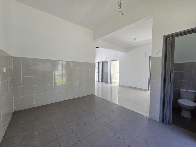 Semi-Detached House for Sale in Pulau Indah (Klang) - Jason Yeong - Bathroom - PropertyGuru.com.my