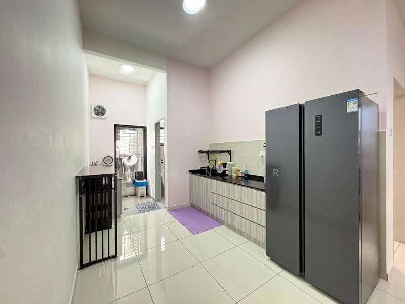 Rumah Teres 2-Tingkat untuk Dijual di Austin Crest (Johor Bahru) - Darren Ler - Kitchen - PropertyGuru.com.my