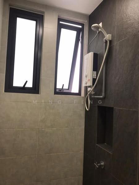 Kondominium untuk Dijual di Ascenda Residence @ Skyarena - Ming Feng - Bathroom - PropertyGuru.com.my