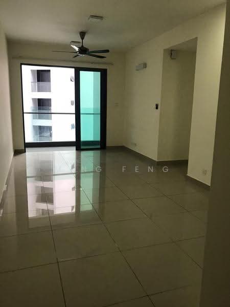 Kondominium untuk Dijual di Ascenda Residence @ Skyarena - Ming Feng - Living Room - PropertyGuru.com.my