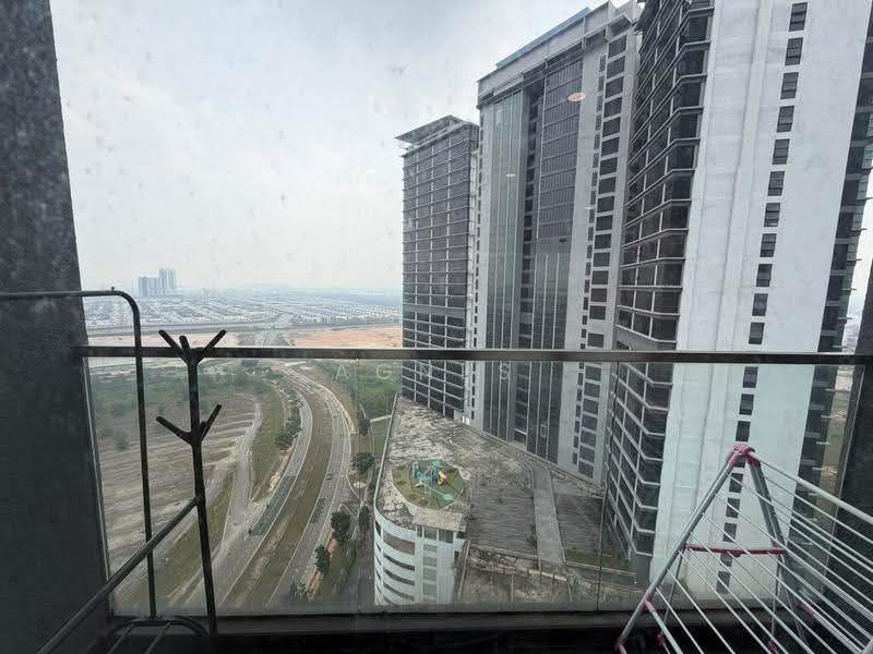 Kediaman Servis untuk Disewa di D'Pristine - Agnes Boo - Balcony - PropertyGuru.com.my