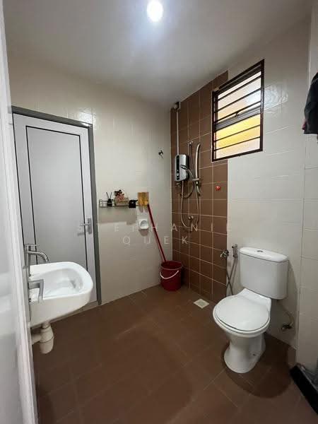 Rumah Teres untuk Dijual di Bandar Botanic (Klang) - Stephanie Quek - Bathroom - PropertyGuru.com.my