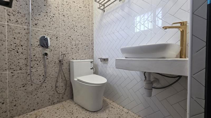 Terraced House for Sale in Kota Kemuning (Shah Alam) - J J - Bathroom - PropertyGuru.com.my