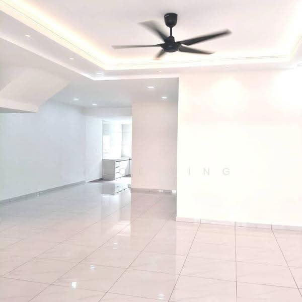 Rumah Teres untuk Dijual di Taman Desa Tebrau (Tebrau) - Chloe Ying - Living Room - PropertyGuru.com.my