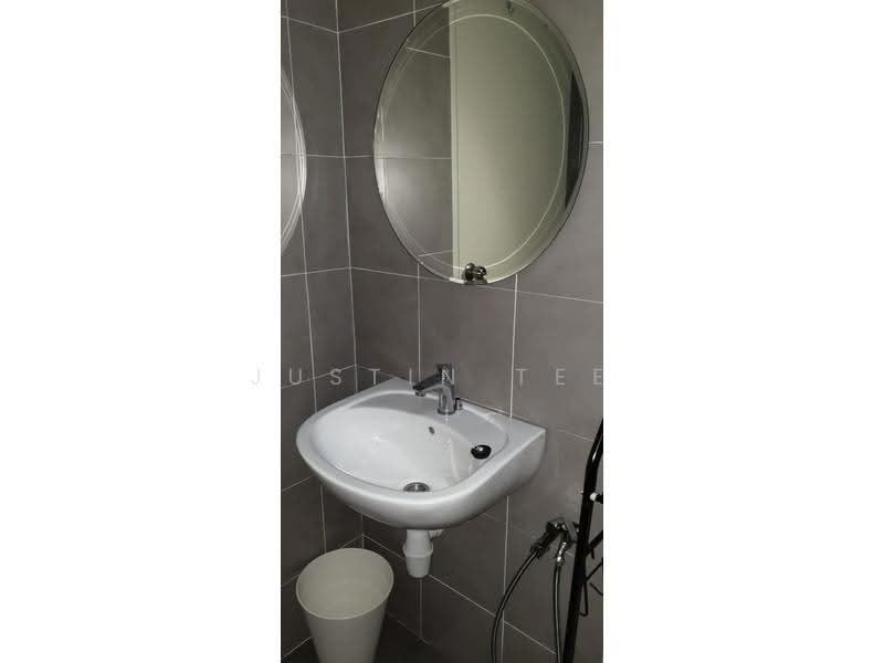 Kediaman Servis untuk Disewa di Savanna Executive Suite @ Southville City - Justin Tee - Bathroom - PropertyGuru.com.my