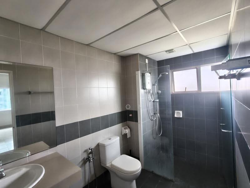 Kondominium untuk Dijual di Koi Kinrara - Moon Chiew - Bathroom - PropertyGuru.com.my