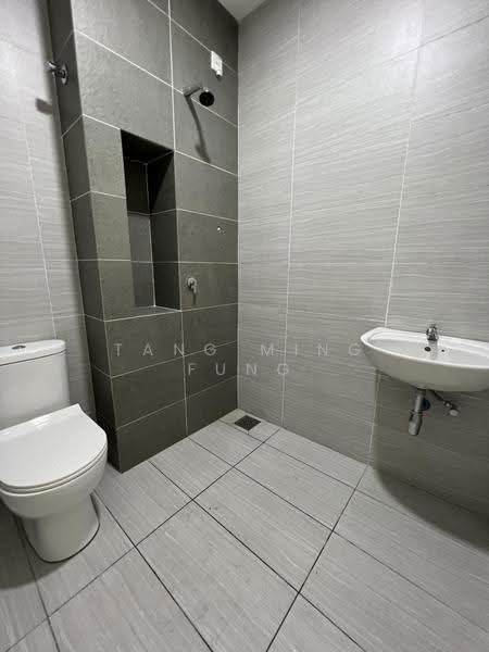 Rumah Teres 2-Tingkat untuk Disewa di Sunsuria City (Dengkil) - Tang Ming Fung - Bathroom - PropertyGuru.com.my