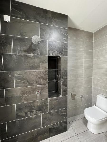 Rumah Teres 2-Tingkat untuk Disewa di Sunsuria City (Dengkil) - Tang Ming Fung - Bathroom - PropertyGuru.com.my