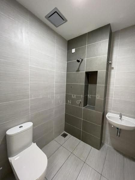 Rumah Teres 2-Tingkat untuk Disewa di Sunsuria City (Dengkil) - Tang Ming Fung - Bathroom - PropertyGuru.com.my