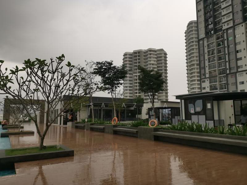 Kondominium untuk Dijual di Green Beverly Hills - Residensi Lili - Lisa Azila - Pool - PropertyGuru.com.my