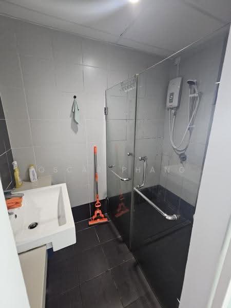 Kediaman Servis untuk Disewa di Centrestage Designer Suite - Oscar Phang - Bathroom - PropertyGuru.com.my