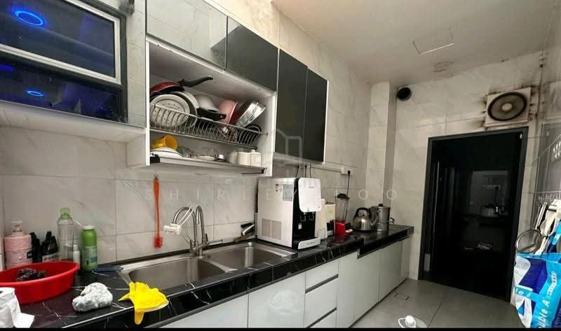 Cluster House for Sale in Bandar Parklands (Klang) - Shirley Loo - Kitchen - PropertyGuru.com.my