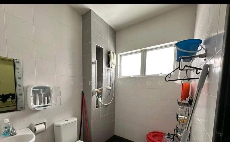 Cluster House for Sale in Bandar Parklands (Klang) - Shirley Loo - Bathroom - PropertyGuru.com.my