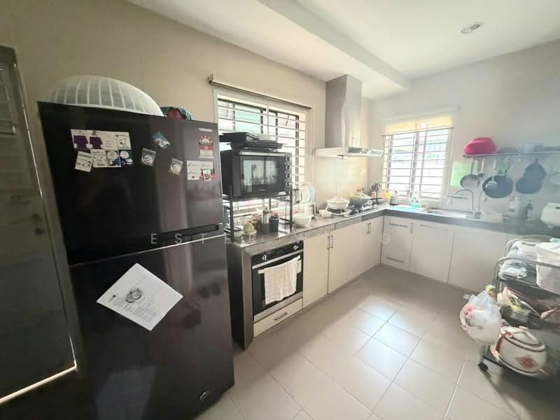 Cluster House for Sale in Skudai (Johor) - Ester Wong - Kitchen - PropertyGuru.com.my