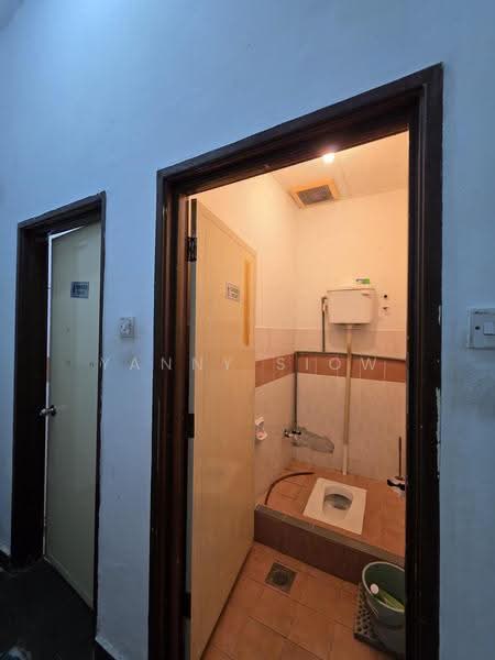 Shop / Office for Rent in Setiawangsa (Kuala Lumpur) - Yanny Siow - Bathroom - PropertyGuru.com.my