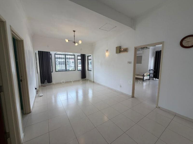 Rumah Teres 2-Tingkat untuk Disewa di Permas Jaya (Johor) - Aloysius Son - Living Room - PropertyGuru.com.my
